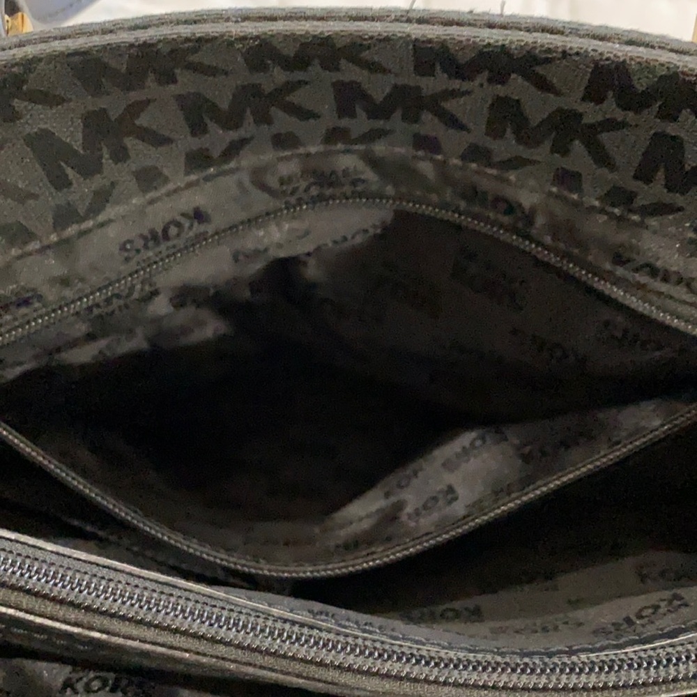 Michael Kors purse - Picture 7 of 12